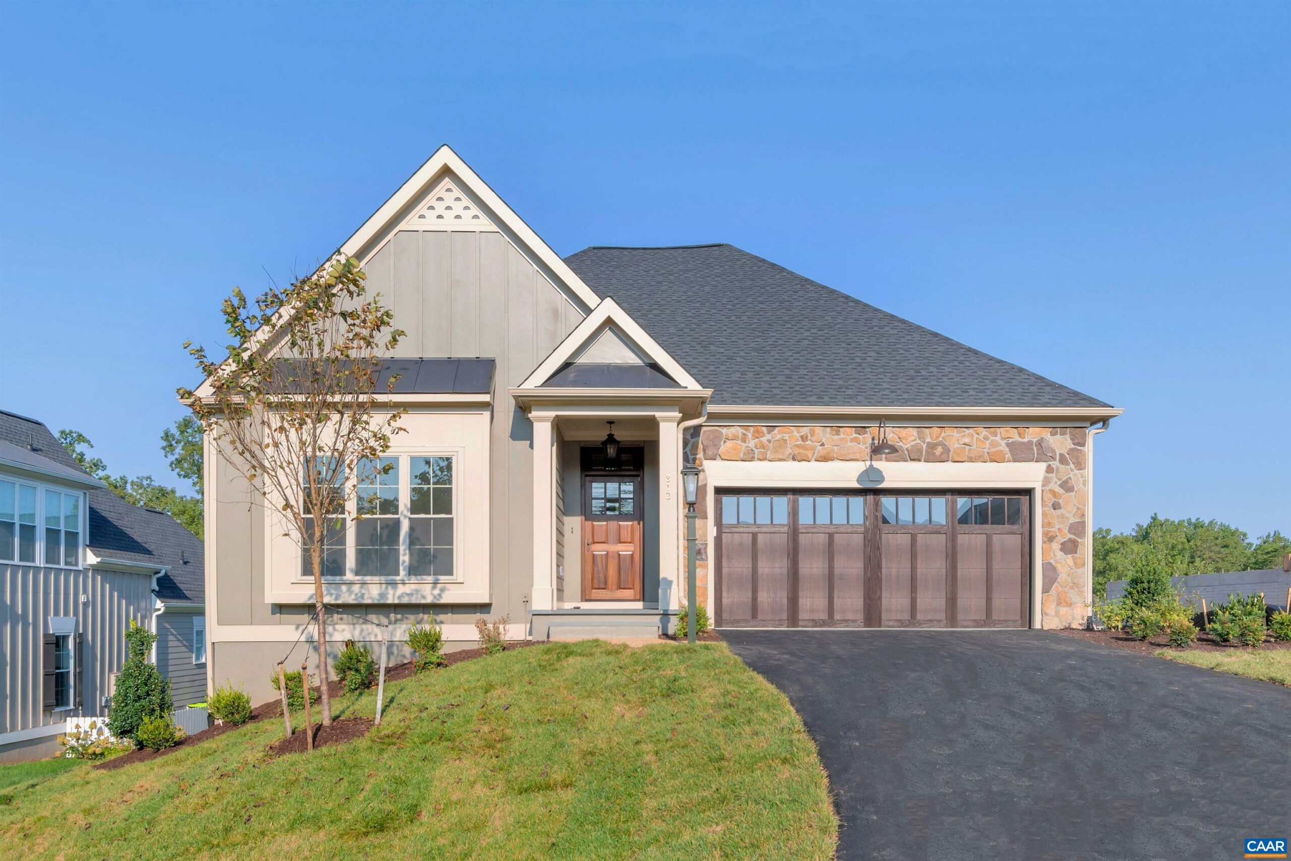 590 Drumin Rd, Keswick VA 22947